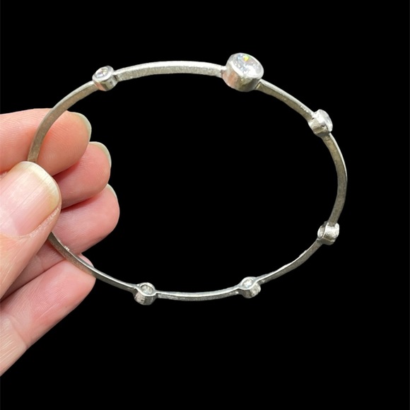 Brushed sterling silver bangle bracelet - Picture 4 of 8